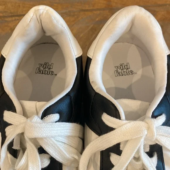 Wild Fable Black Lola Low-Top Lace-Up Sneakers 8.5 - Picture 8 of 9